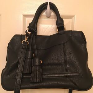 Black Urban Expressions handbag/ crossbody!
